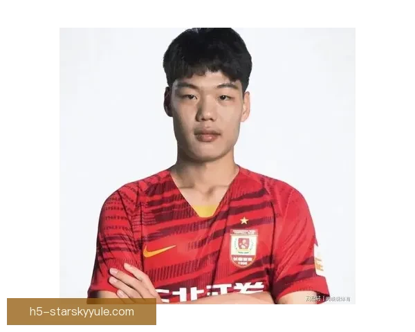 官方贺一然17岁蓉城中超首秀